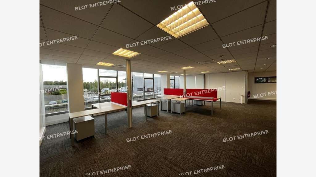 A louer bureaux 219m² à Rennes Est