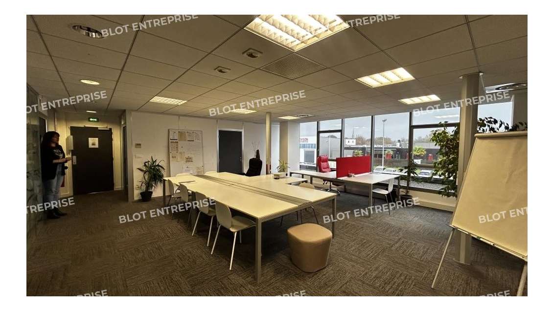 A louer bureaux 219m² à Rennes Est
