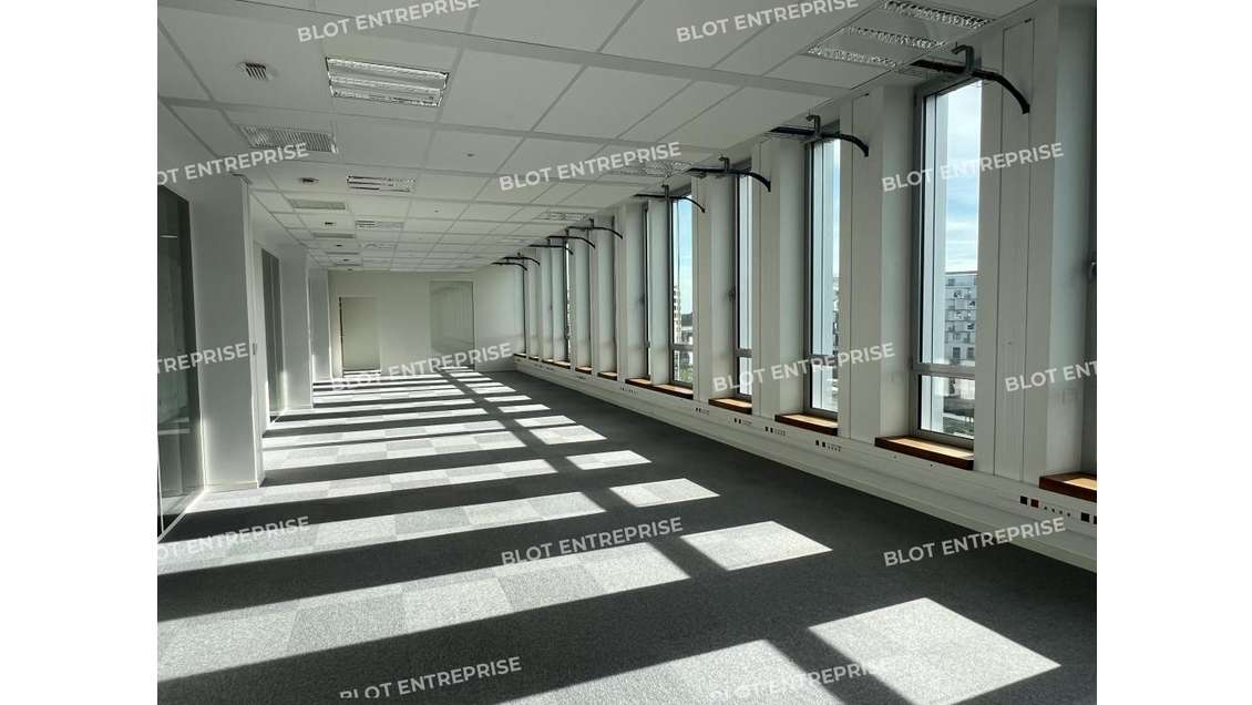 A louer bureaux 605m² R+2 HQE à Rennes Est
