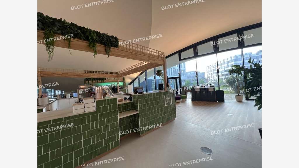 A louer bureaux 582m² RDC à Rennes Est