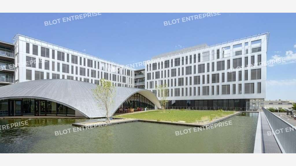 A louer bureaux 1303m² R+1/RDC à Rennes Est