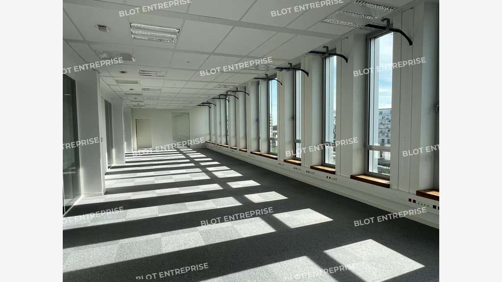 A louer bureaux 723m² à Rennes Est