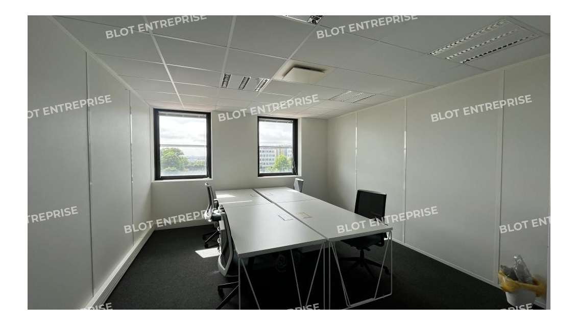 A louer bureaux 270m² à Cesson-Sévigné Viasilva