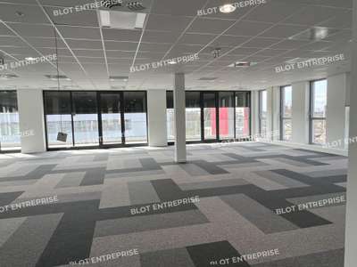 A louer bureaux 183m² BREEAM VERY GOOD à Cesson 