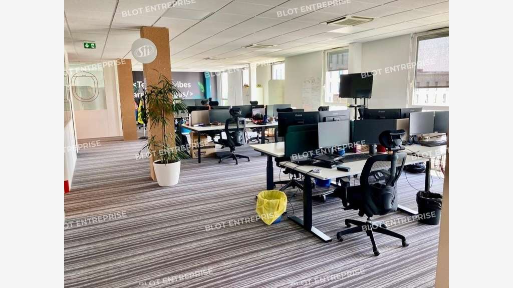Sous-location bureaux 387m² à Cesson-Sévigné