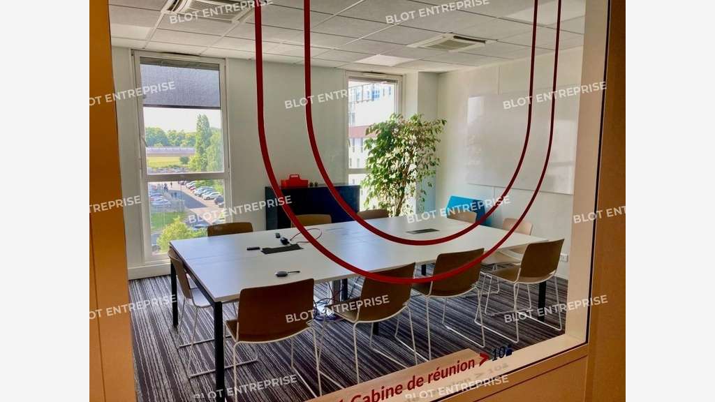 Sous-location bureaux 843m² à Cesson-Sévigné