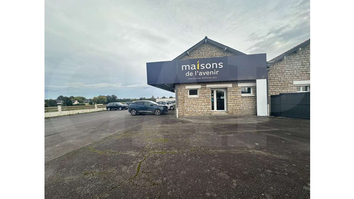 A louer bureaux en visibilité Route de Fougères