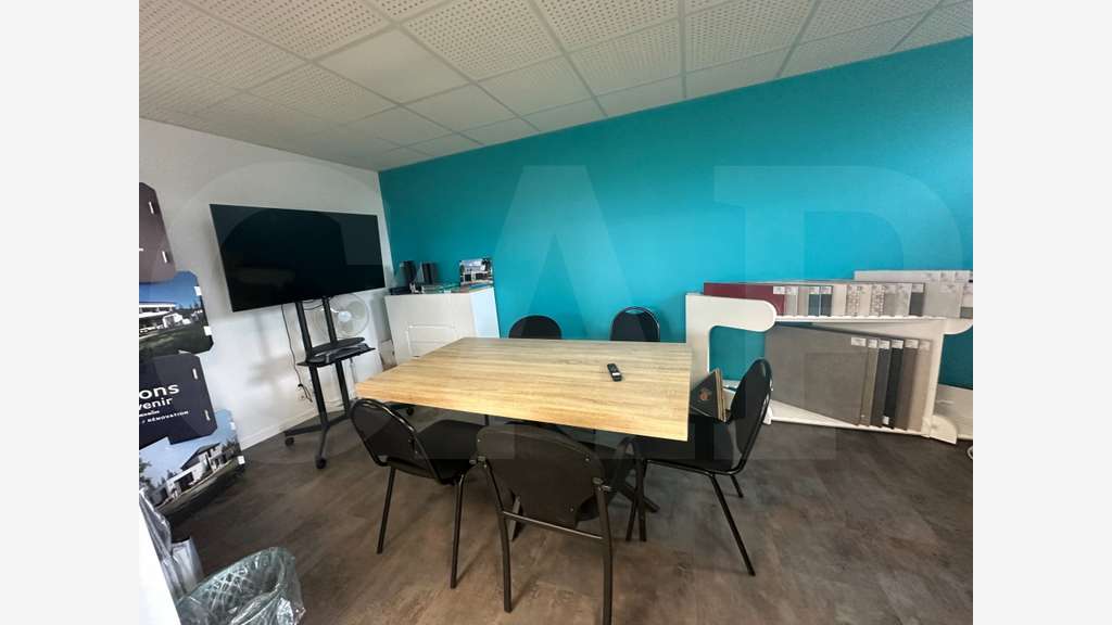 A louer bureaux en visibilité Route de Fougères