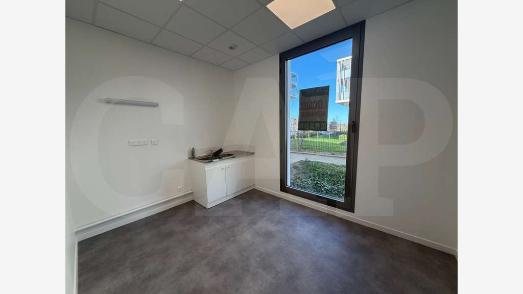 Bureaux neufs 100m² à louer à Cesson-Sévigné
