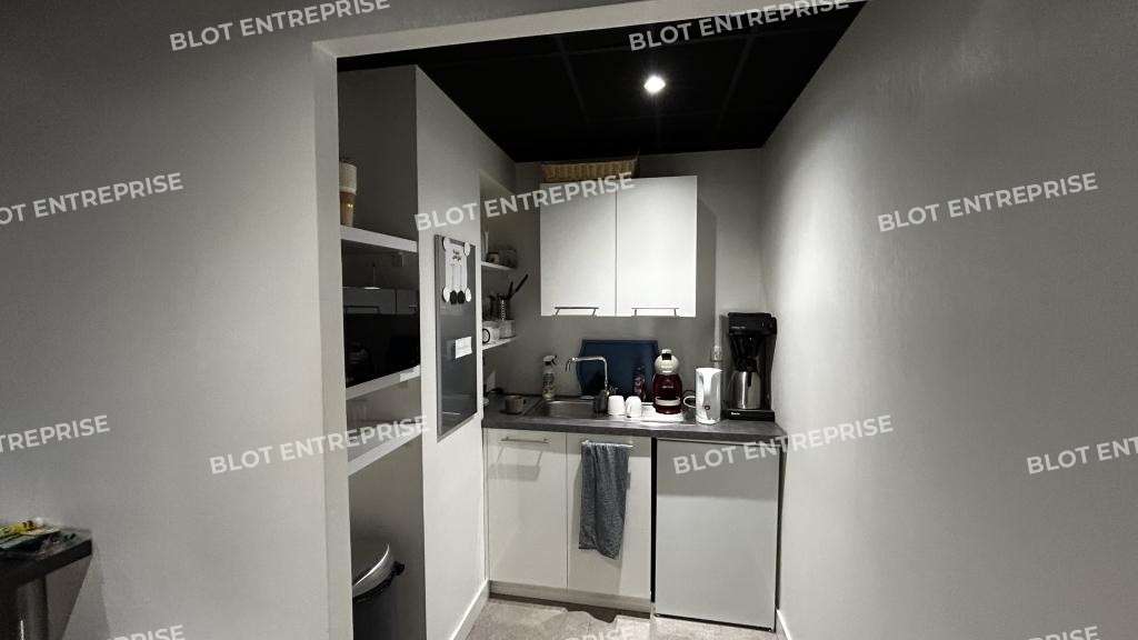 A louer bureaux 177m² R+1 à Cesson-Sévigné