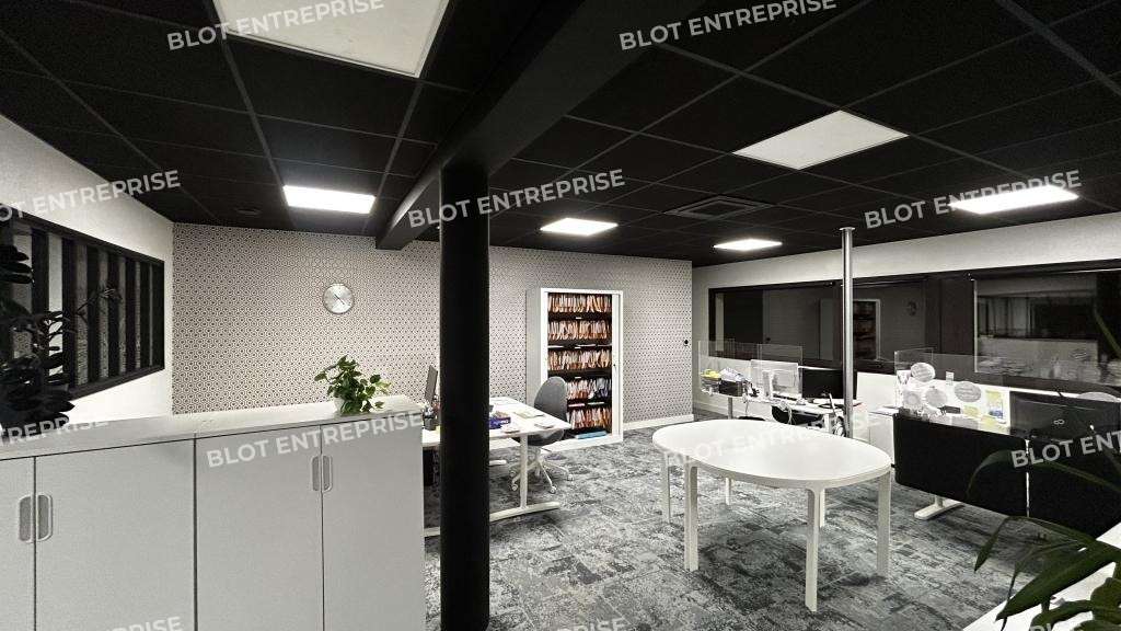A louer bureaux 177m² R+1 à Cesson-Sévigné