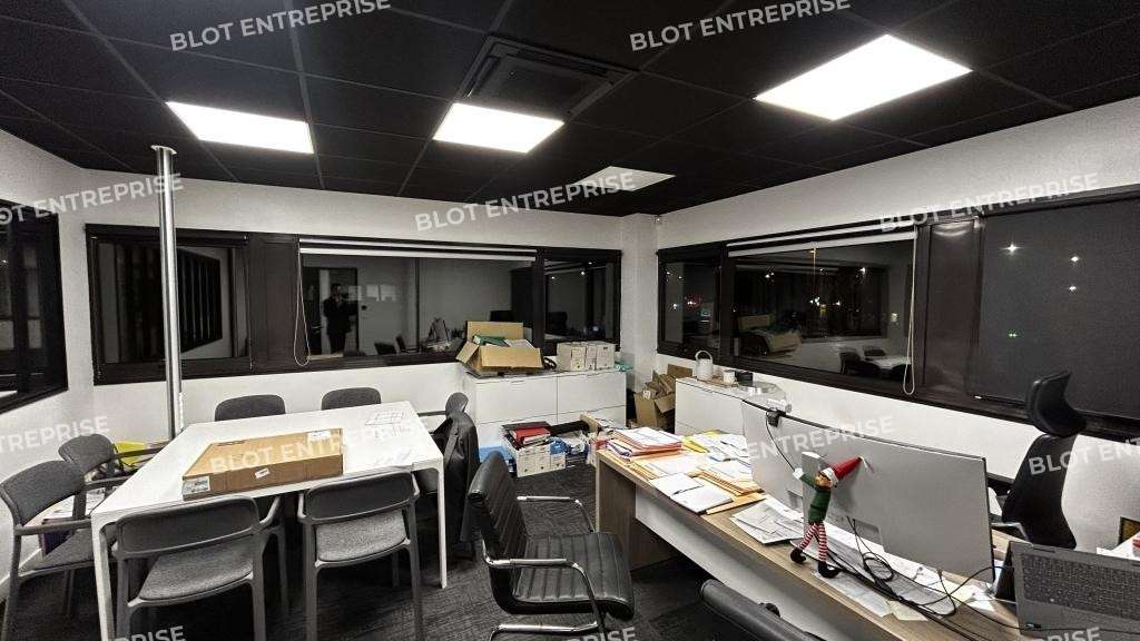A louer bureaux rénovés 99m² à Cesson-Sévigné