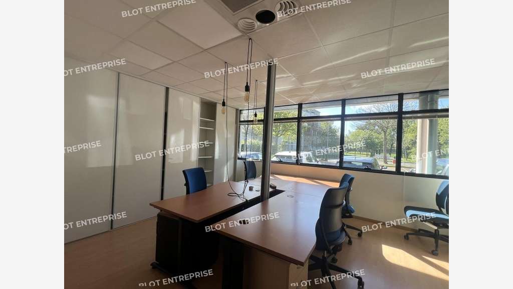 A sous-louer bureaux 526m² à Cesson-Sévigné