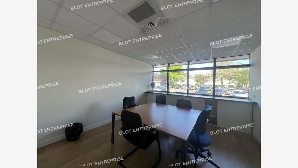 A sous-louer bureaux 526m² à Cesson-Sévigné
