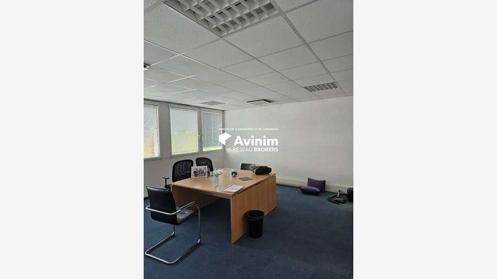 Bureaux modernes 292m² à louer à Cesson-Sévigné