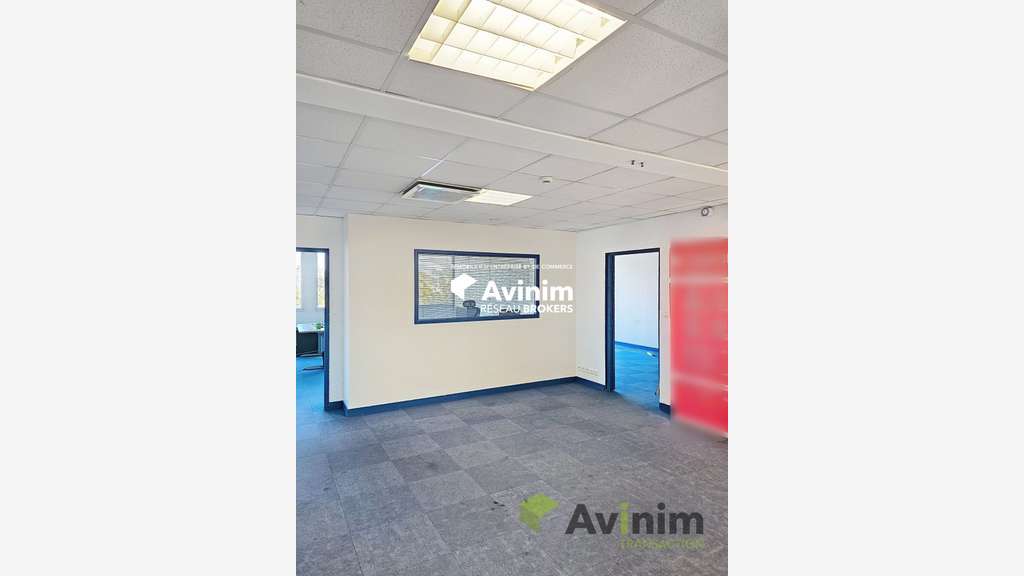 Bureaux modernes 292m² à louer à Cesson-Sévigné