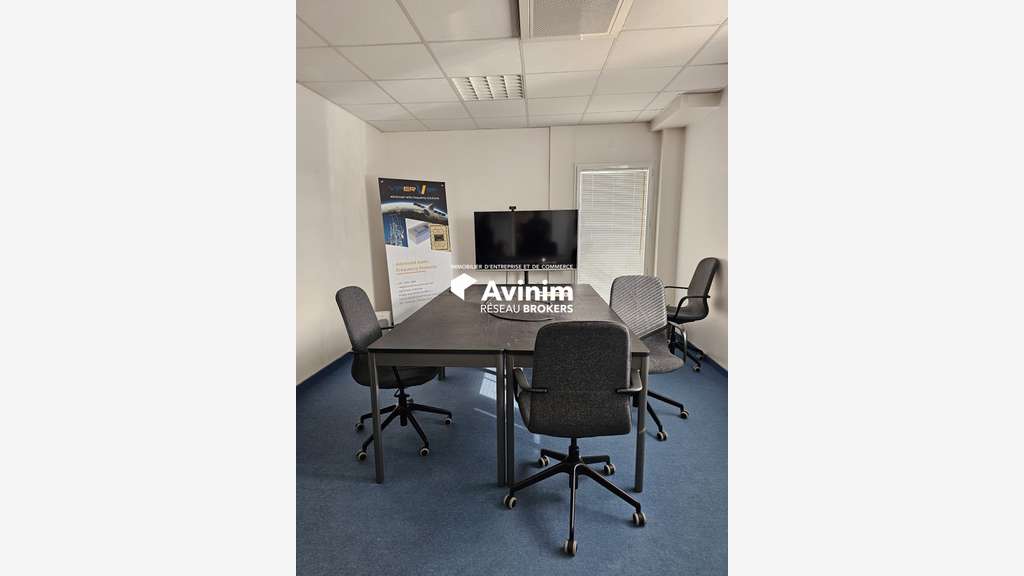 Bureaux modernes 292m² à louer à Cesson-Sévigné