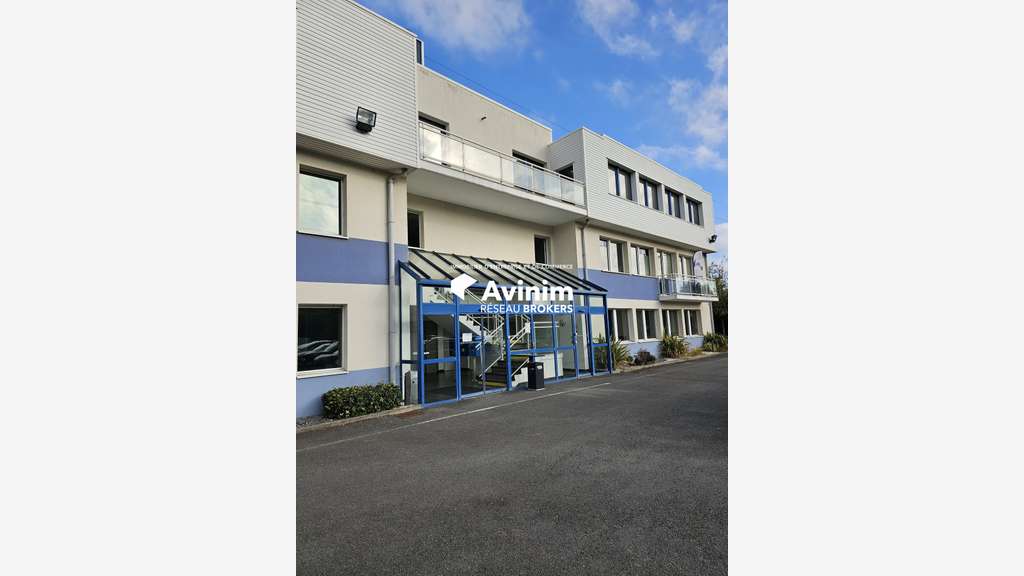 Bureaux modernes 292m² à louer à Cesson-Sévigné