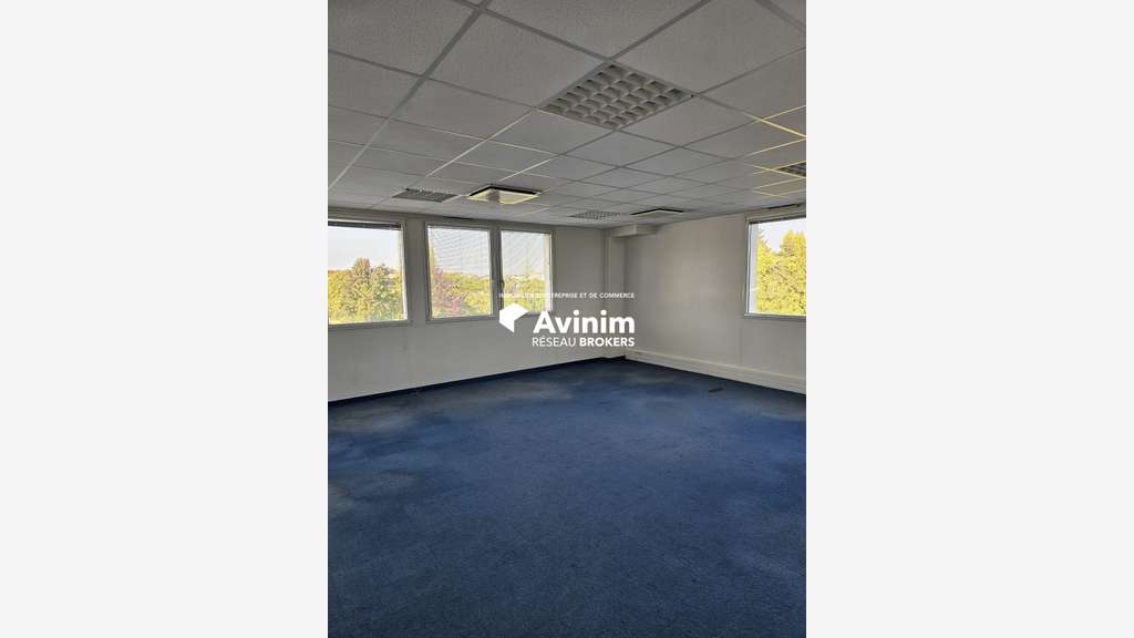 Bureaux modernes 292m² à louer à Cesson-Sévigné