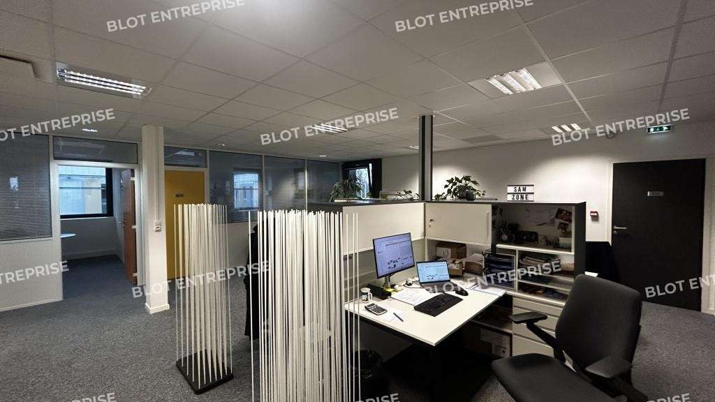 A LOUER - BUREAUX 270 m² - CESSON-SEVIGNE