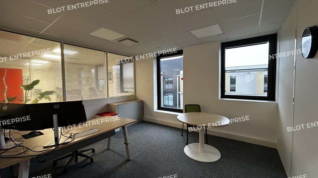 A LOUER - BUREAUX 270 m² - CESSON-SEVIGNE