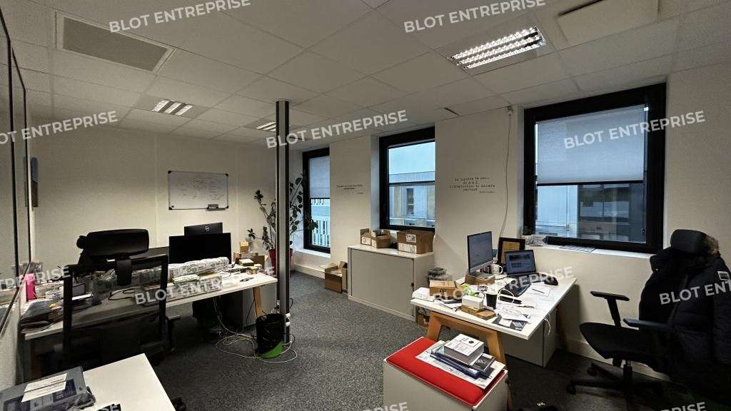 A LOUER - BUREAUX 270 m² - CESSON-SEVIGNE