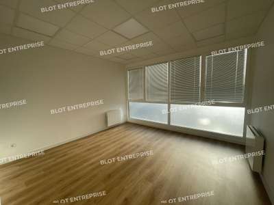 A LOUER - BUREAUX 58 m² - RENNES SUD - EST
