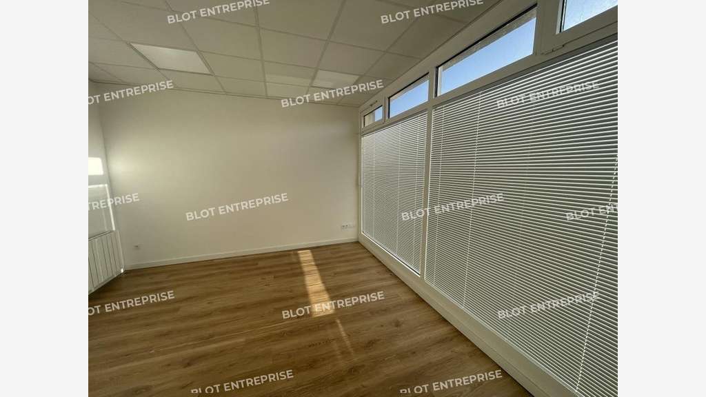 A LOUER - BUREAUX 150 m² - RENNES