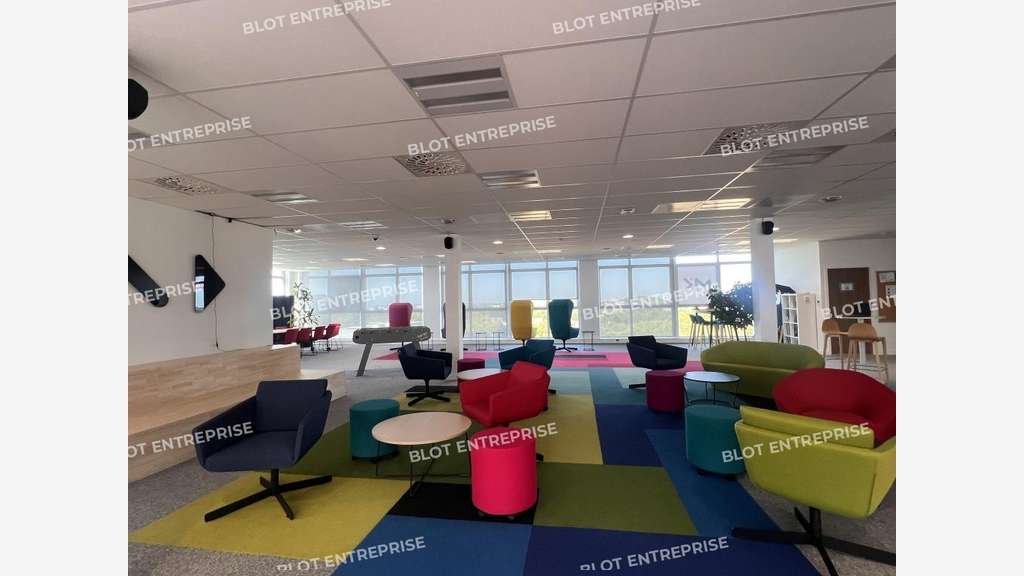 A LOUER - BUREAUX 649 m² - CESSON-SEVIGNE