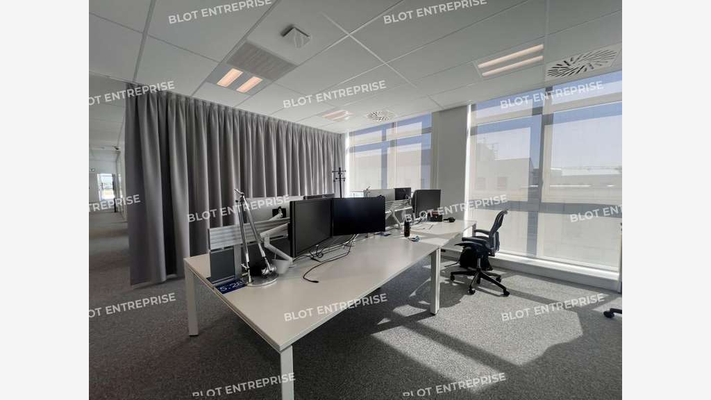 A LOUER - BUREAUX 816 m² - CESSON-SEVIGNE