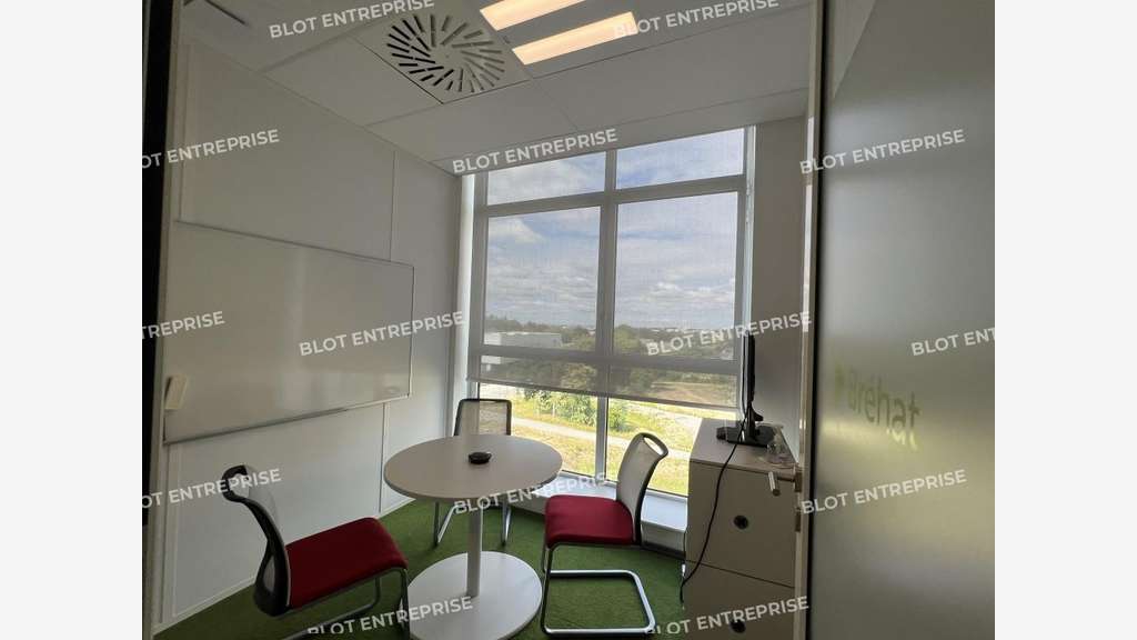 A LOUER - BUREAUX 816 m² - CESSON-SEVIGNE