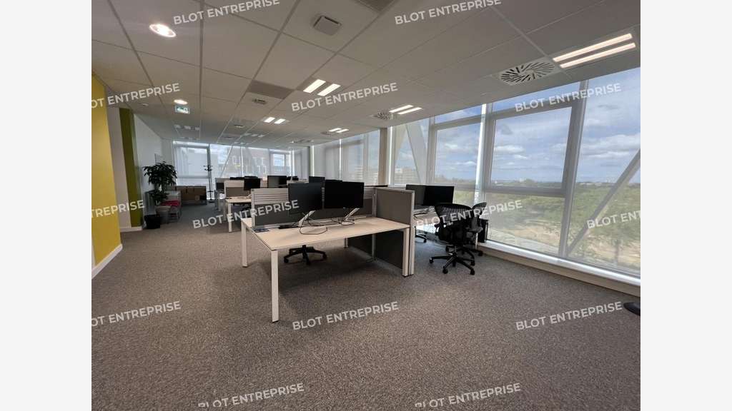 A LOUER - BUREAUX 816 m² - CESSON-SEVIGNE