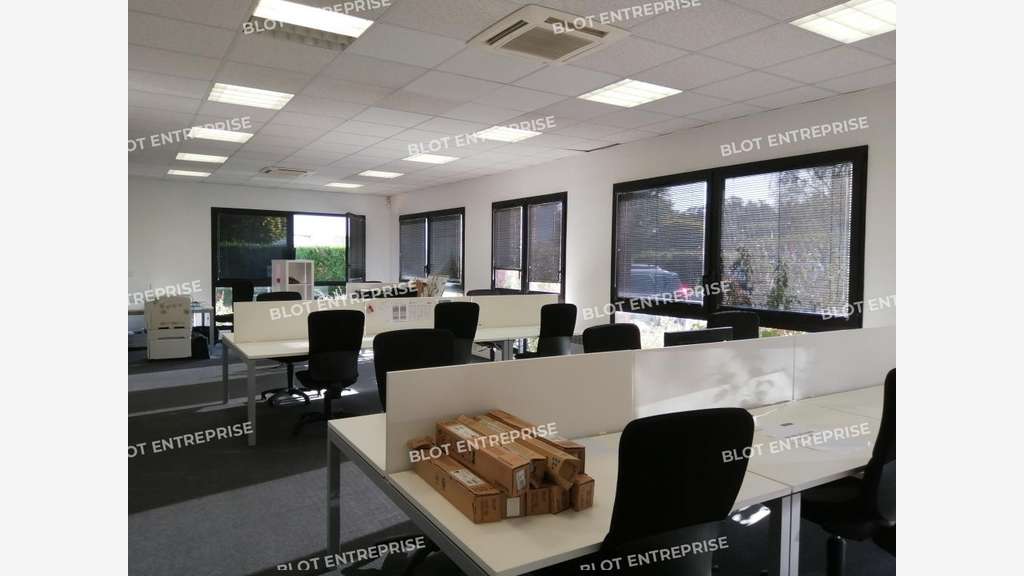 A LOUER : bureaux 169 m² RENNES CESSON SEVIGNE