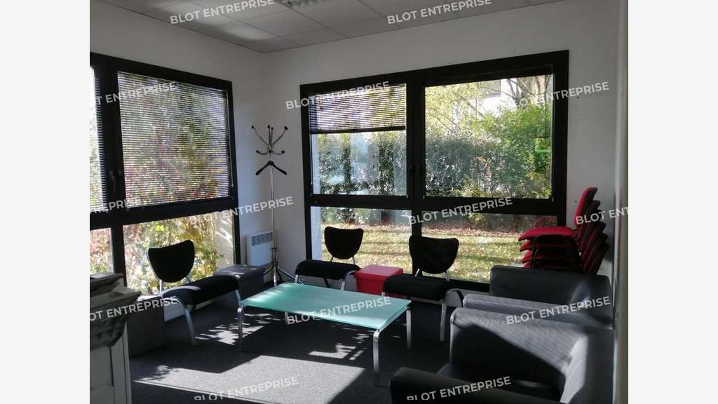 A LOUER : bureaux 169 m² RENNES CESSON SEVIGNE
