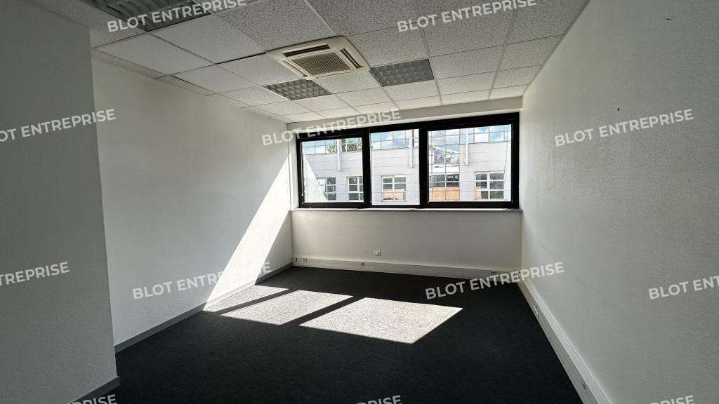 A LOUER - BUREAUX CESSON-SEVIGNE - 105 m²
