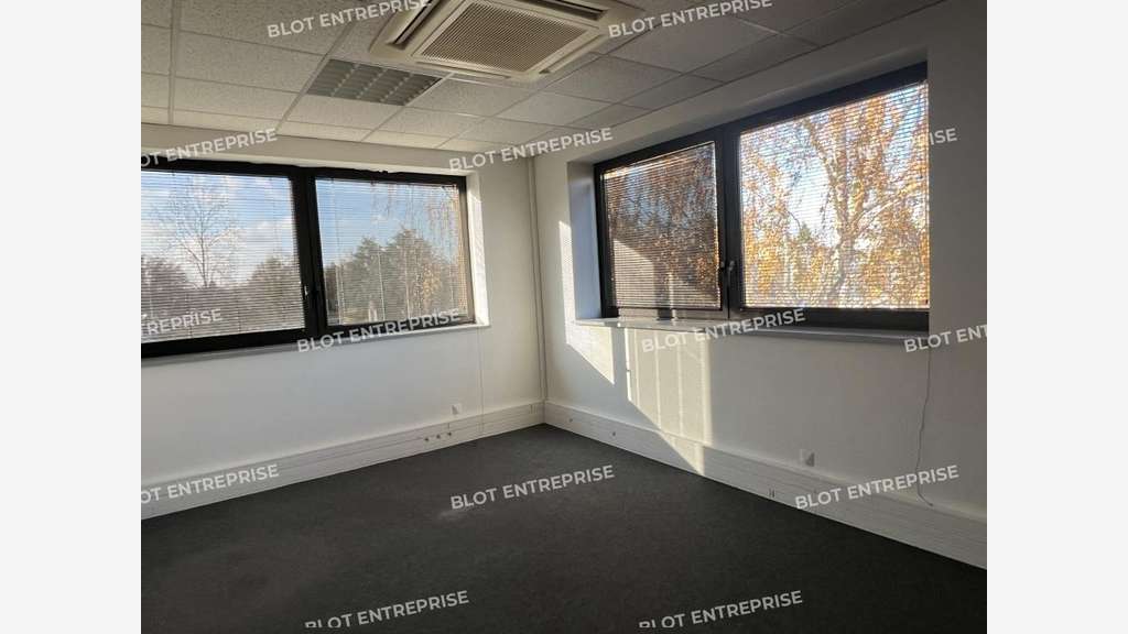 A LOUER - BUREAUX 245 M² - CESSON SEVIGNE