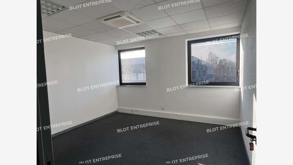 A LOUER - BUREAUX 245 M² - CESSON SEVIGNE