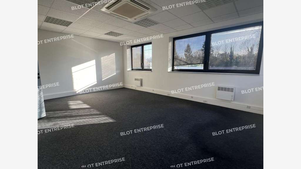 A LOUER - BUREAUX 245 M² - CESSON SEVIGNE