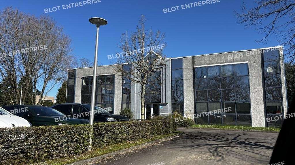 A LOUER - BUREAUX 108 m² - CESSON-SEVIGNE