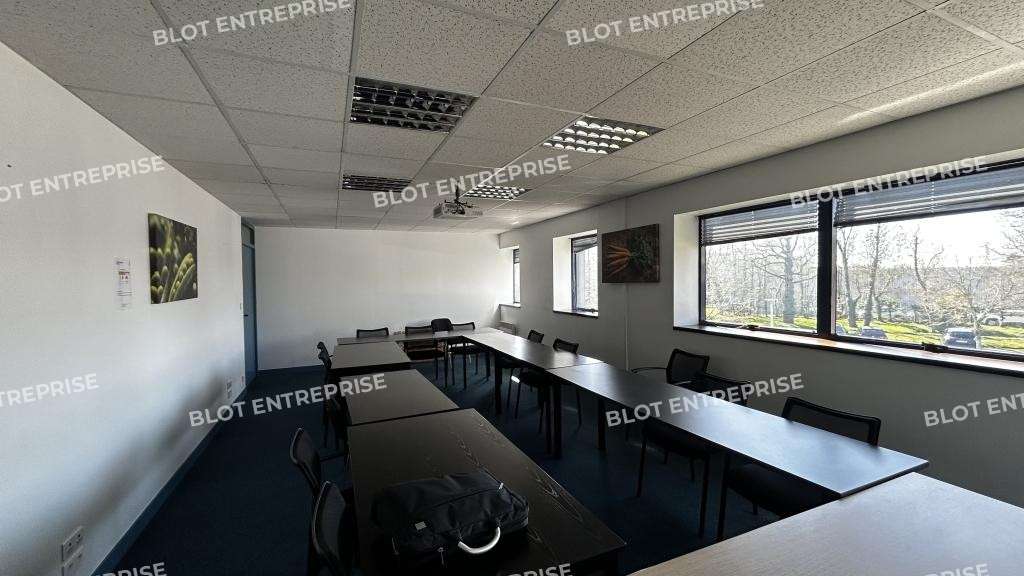 A LOUER - BUREAUX 108 m² - CESSON-SEVIGNE