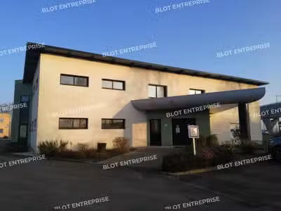 A louer bureaux 1041m² sur 2397m² à Rennes 