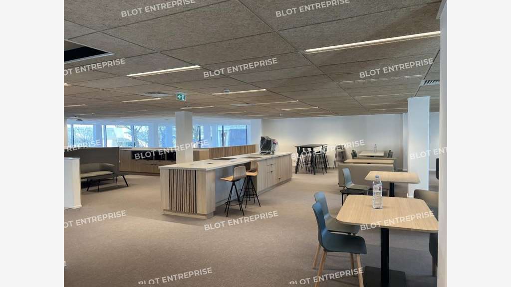 A louer bureaux 265m² R+2 Cesson-Sévigné Viasilva