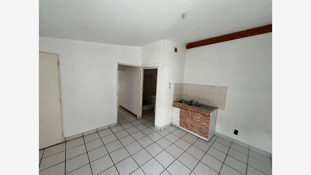 A louer local 92m² excellente visibilité Chabeuil