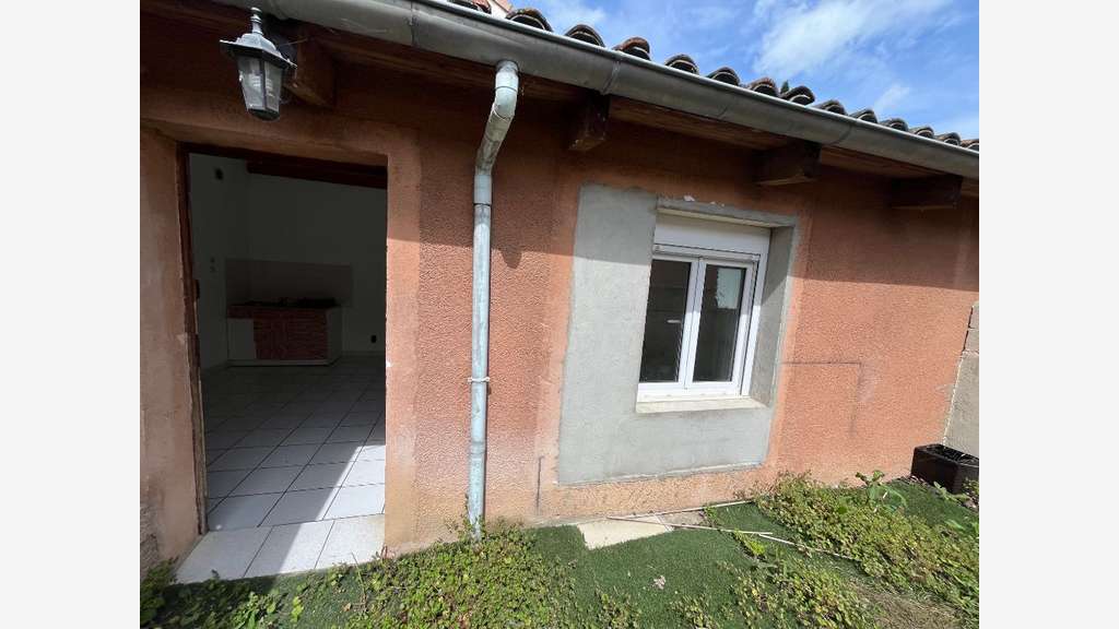 A louer local 92m² excellente visibilité Chabeuil