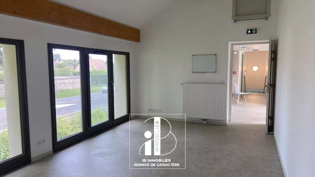 Local professionnel 24m² à louer Chailly-en-Bière
