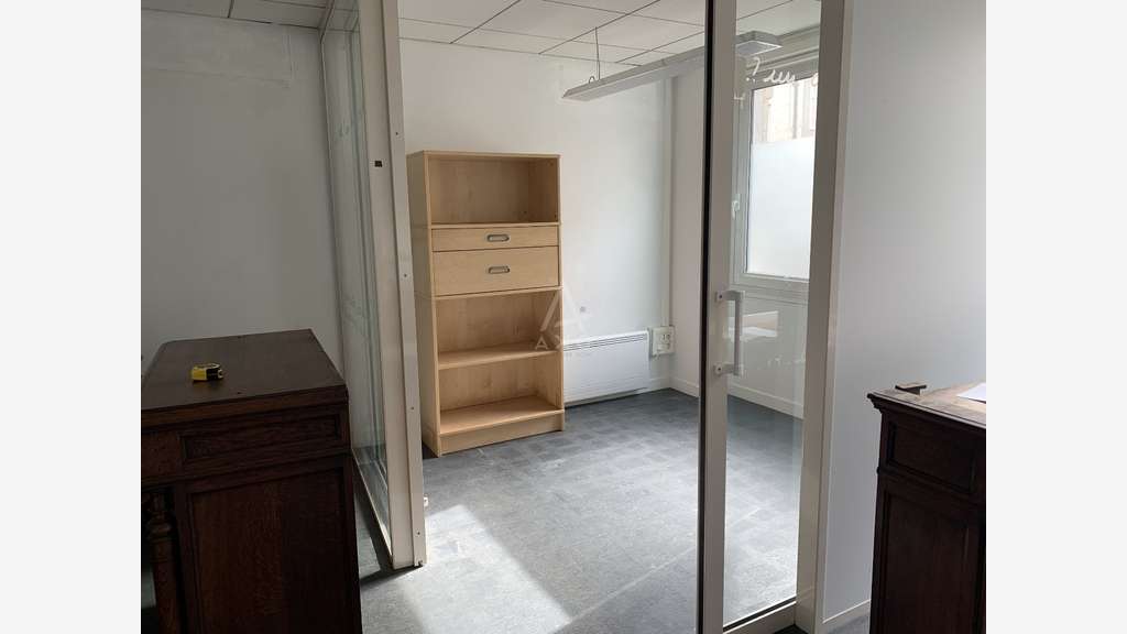 A louer local commercial de 90m² empl N°1 Chalais