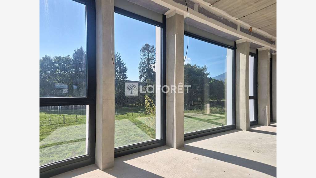 Cède espace professionnel modulable 107m² Savoie