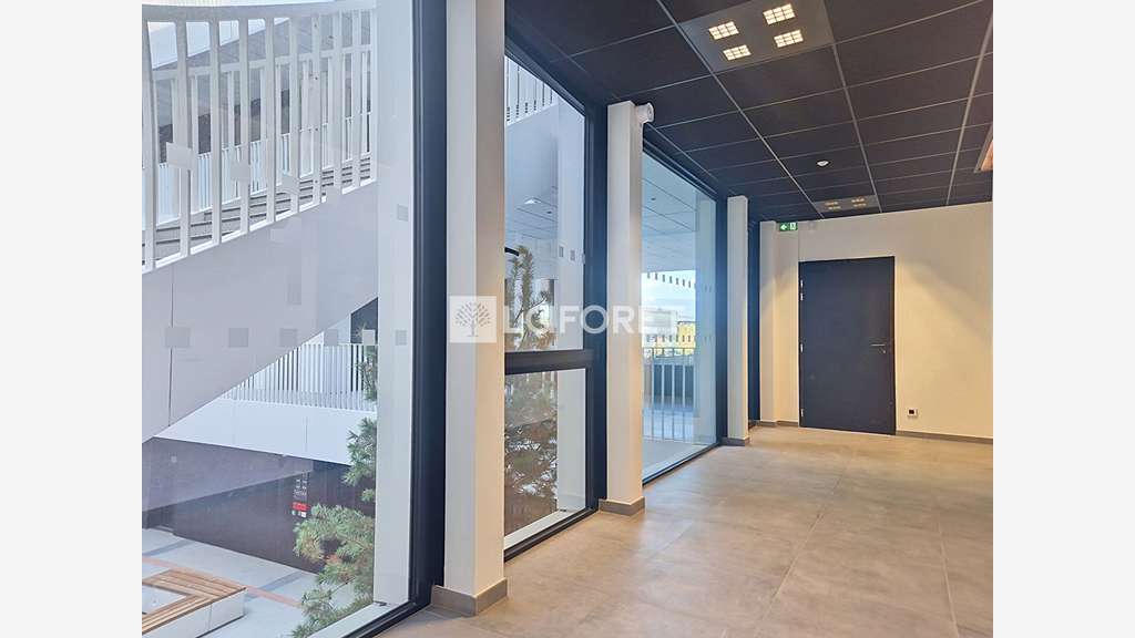 Cède espace professionnel modulable 107m² Savoie