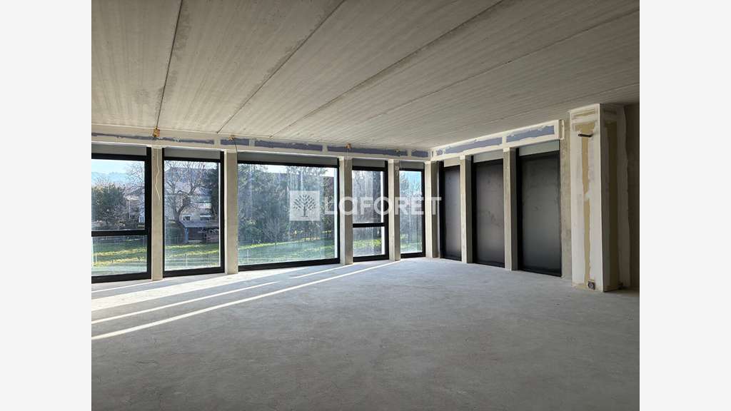 Cède espace professionnel modulable 107m² Savoie