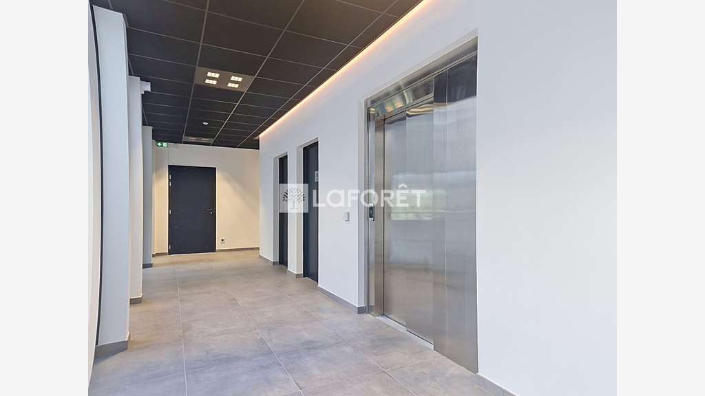 Cède espace professionnel modulable 107m² Savoie